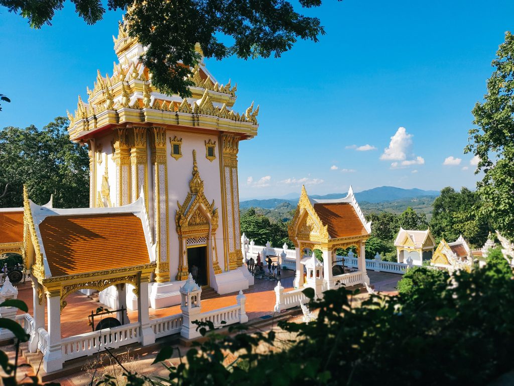 วัดพระพุณบาทภูควายเงิน 1 ใน 9 วัดดังเมืองเลย